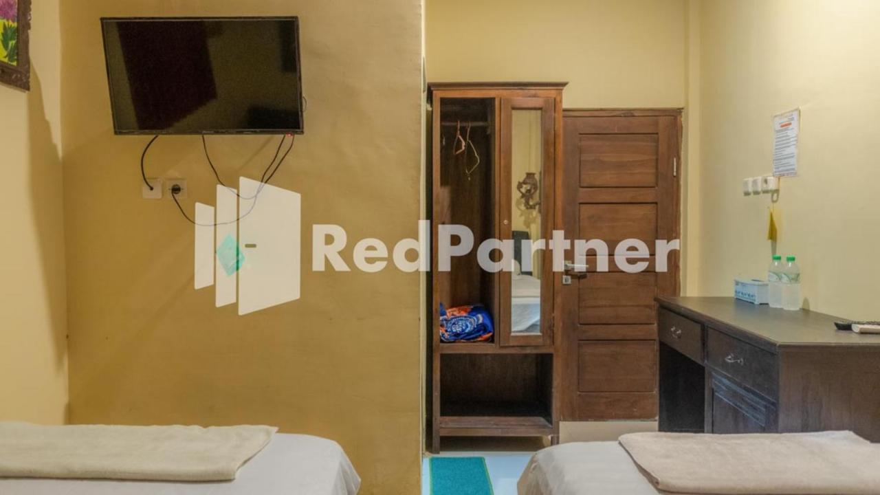Vandhela Homestay Syariah Mitra Reddoorz Surabaya Kültér fotó