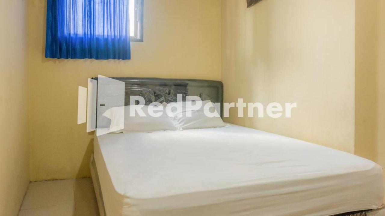 Vandhela Homestay Syariah Mitra Reddoorz Surabaya Kültér fotó