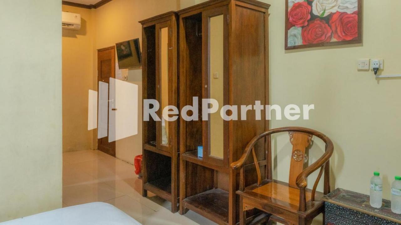 Vandhela Homestay Syariah Mitra Reddoorz Surabaya Kültér fotó