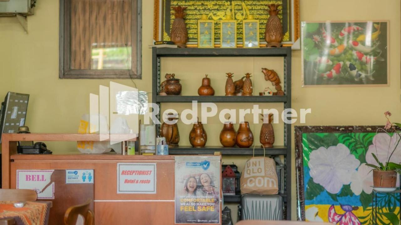 Vandhela Homestay Syariah Mitra Reddoorz Surabaya Kültér fotó