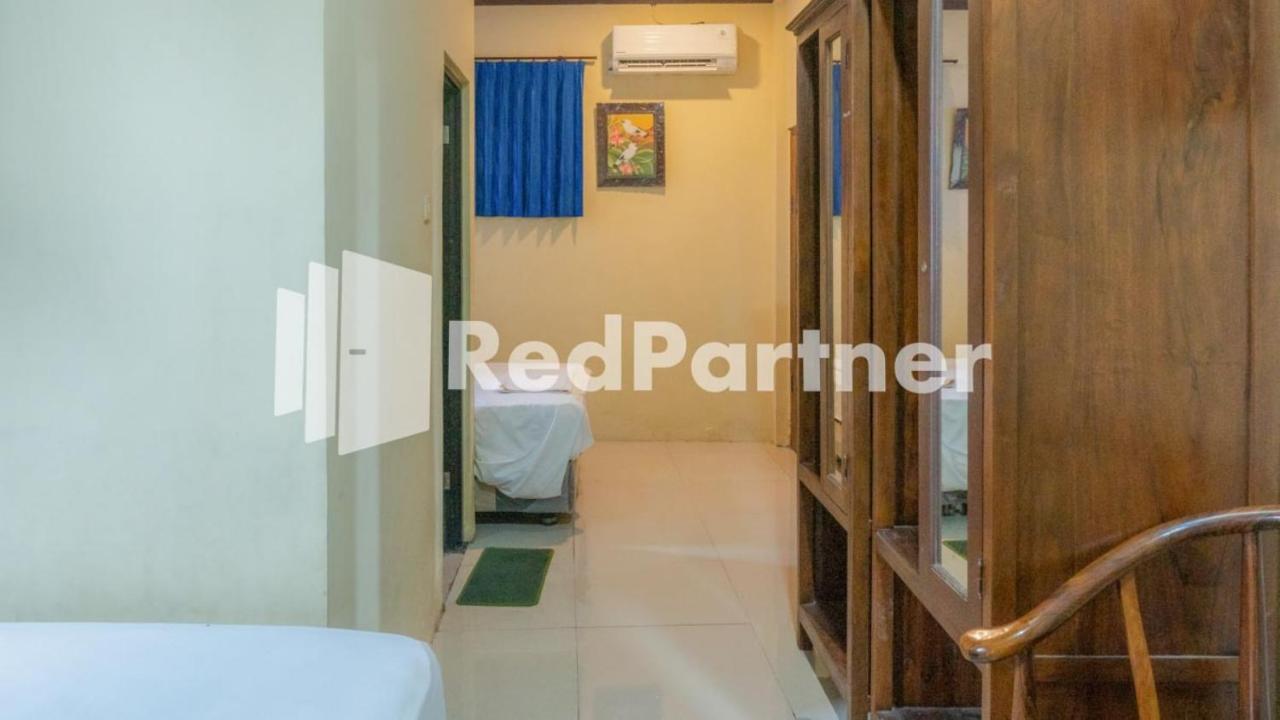 Vandhela Homestay Syariah Mitra Reddoorz Surabaya Kültér fotó