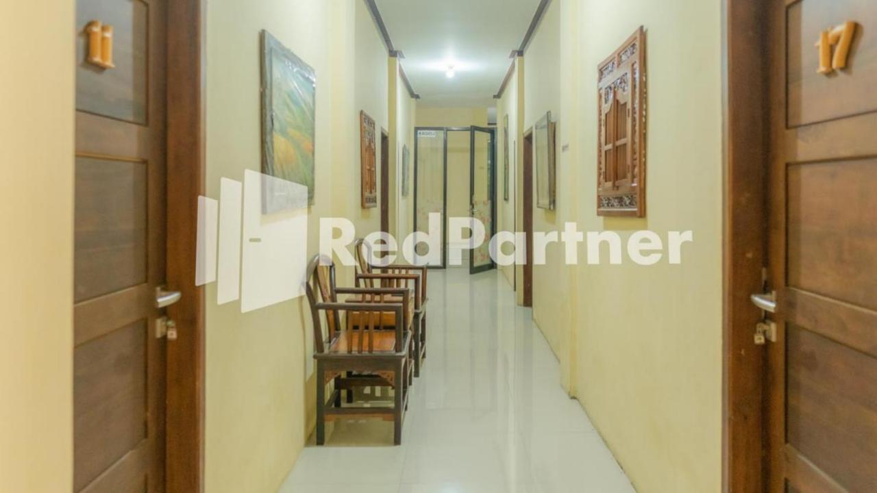 Vandhela Homestay Syariah Mitra Reddoorz Surabaya Kültér fotó